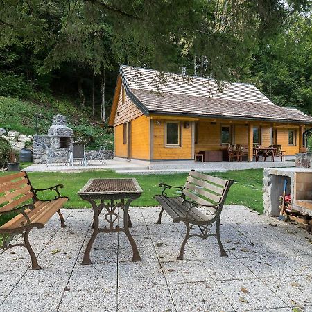 Bohinj Cottage Pr' Maricki - House In Nature With Hot Tub & Sauna Bagian luar foto